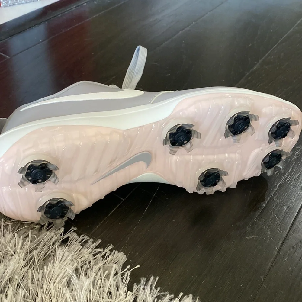 Nike Women's Light Gray and White Athletic Golf Shoes